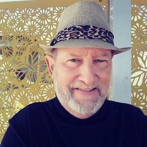 Meet your Posher, Don